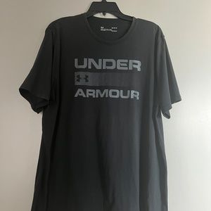 Mens Under Armour T shirt size L